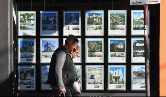 由于利率上升，新西兰房价出现 13 年来的最大跌幅