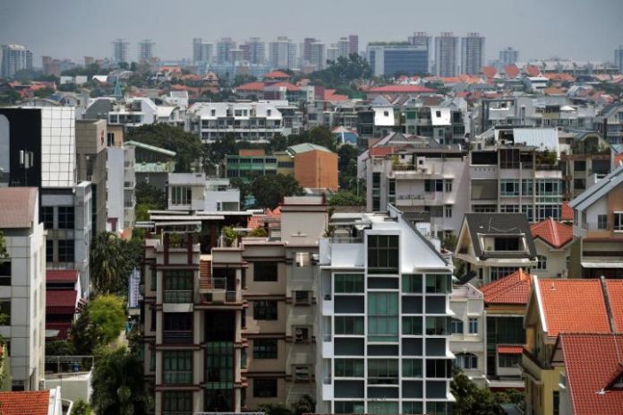 随着新加坡私人住宅价格连续第四季度上涨，政府采取降温措施的可能性增大