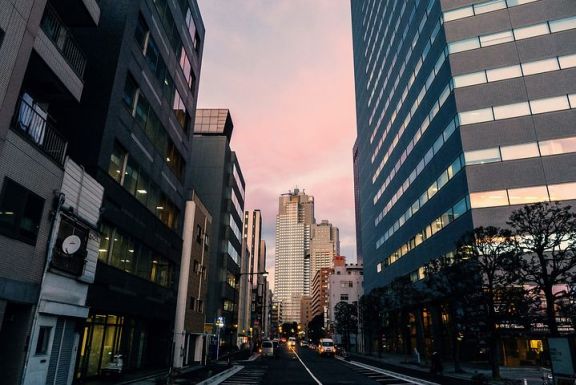 东京投资级公寓的供应下降了 30%
