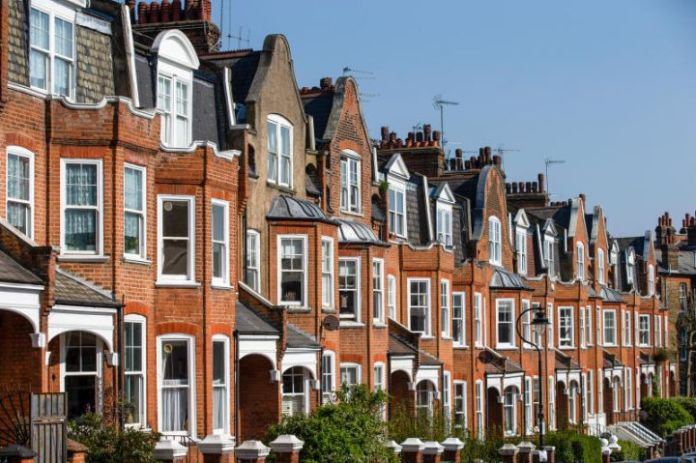英国房地产市场停滞，可能需要政府介入